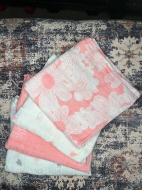 Floral Pink and White Muslin Swaddle Set